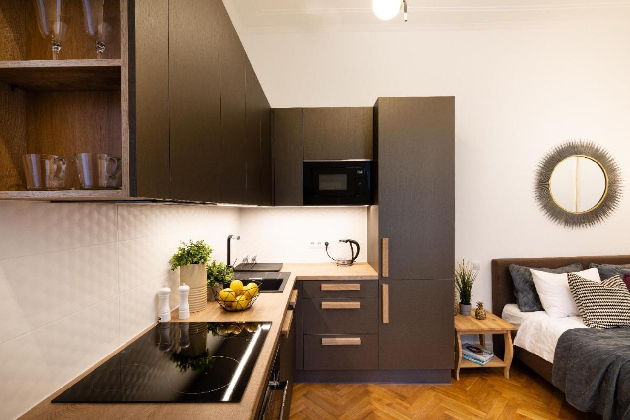 Brivibas House Design Apartments In City Center Riga Exterior foto
